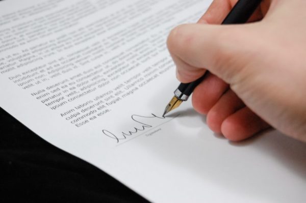 Contratos de trabalho para viagem