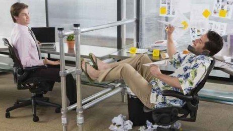 Lidando com os colegas chatos no seu emprego