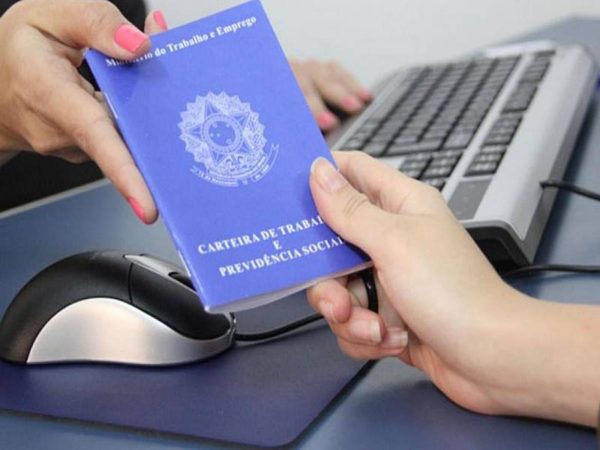 Seguro Desemprego recebido quando está trabalhando