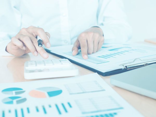 Deduções financeiras no salário